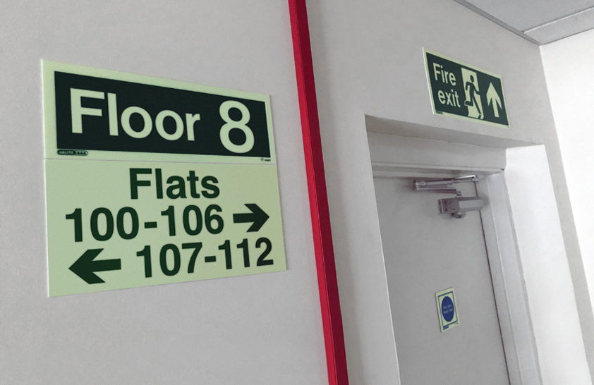 Floor-&-Flat-Signs